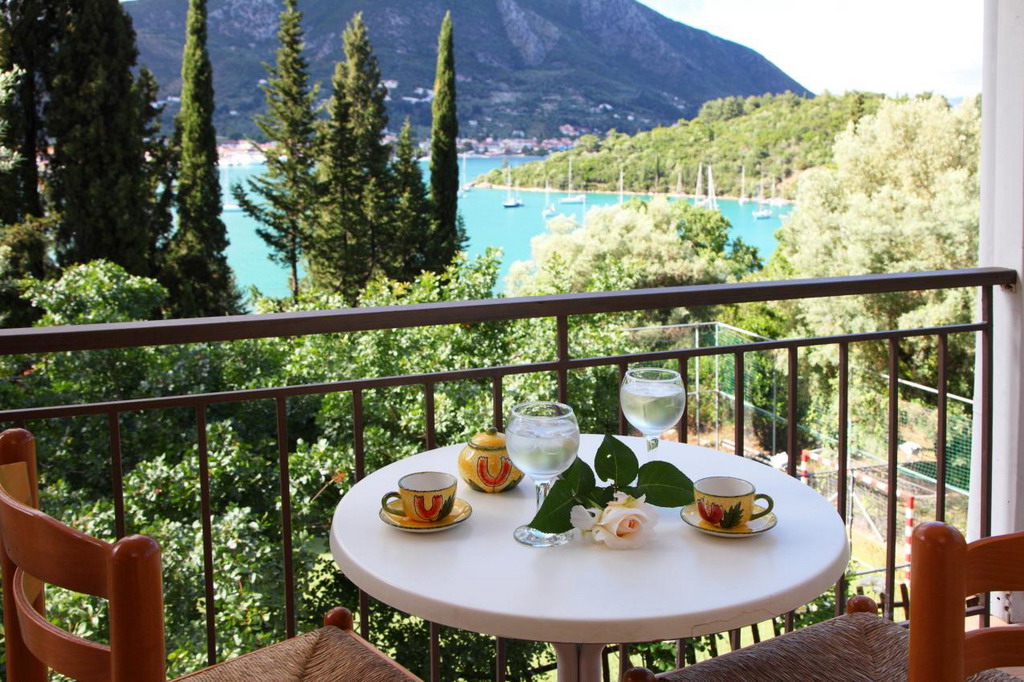  Lefkada apartmani studija vile hoteli 